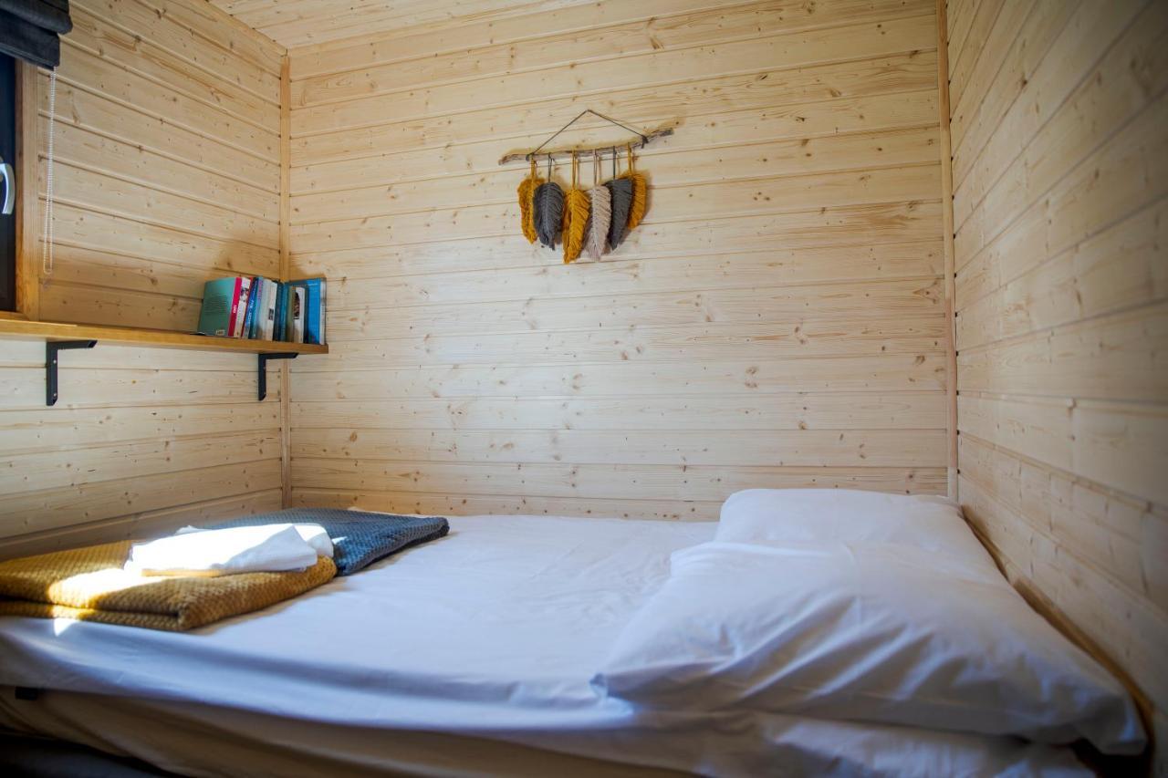 Westfalowachatka Domek Z Jacuzzi Sasino Bagian luar foto